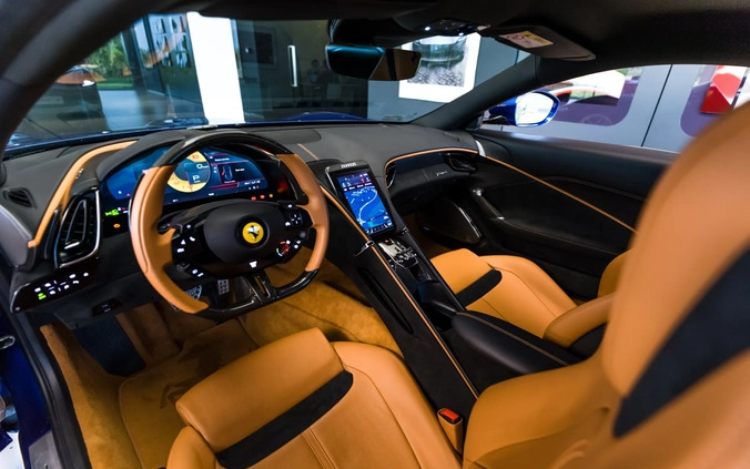 Ferrari Roma cena 299000 przebieg: 11528, rok produkcji 2022 z Ożarów Mazowiecki małe 466